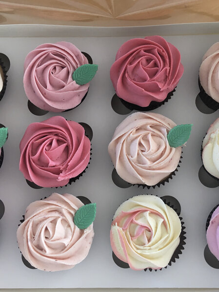 12 rose cupcakes
