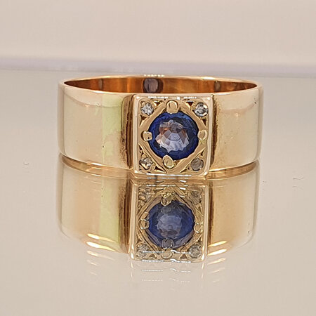 15ct  Sapphire and Diamond Ring