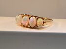 18ct Opal Ring