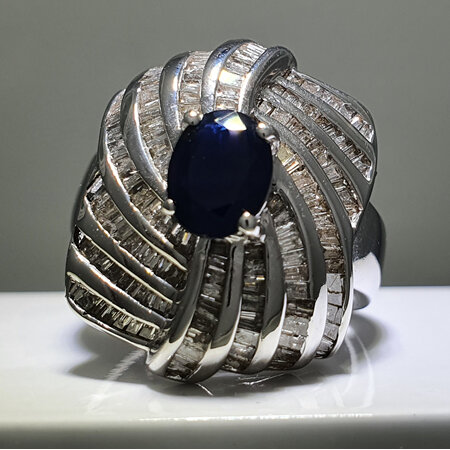 18ct Sapphire and Diamond ring