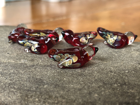 1x Handmade glass bead - bird - small - red