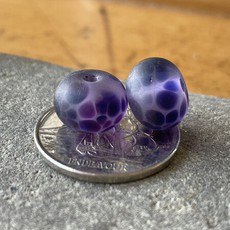 1x handmade glass bead - frit - Violet storm [etched]