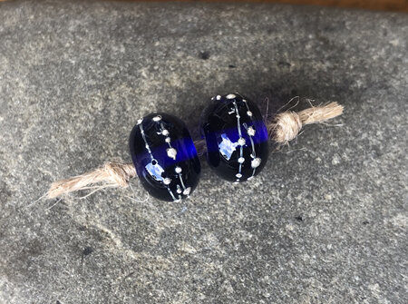 1x Handmade glass bead - pure silver trails - cobalt