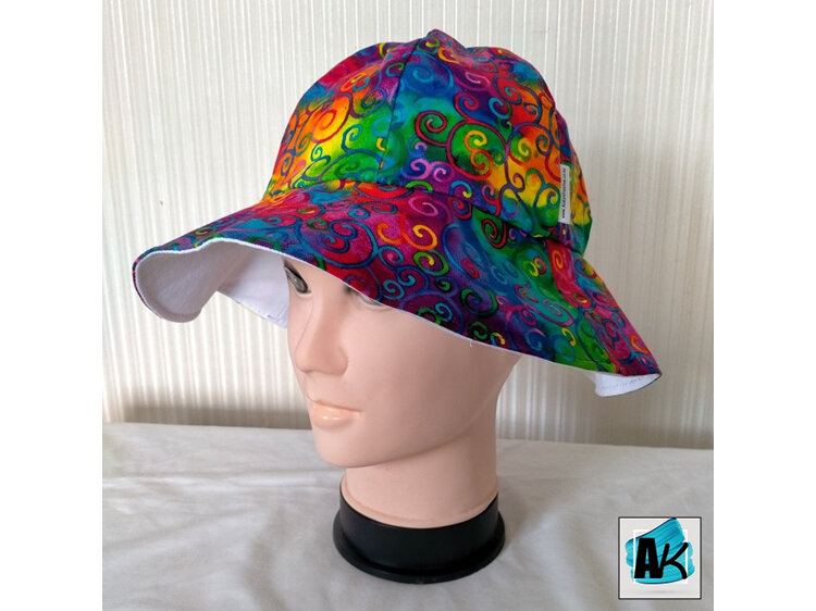 Adult X-Small Sun Hat – Rainbow Swirls