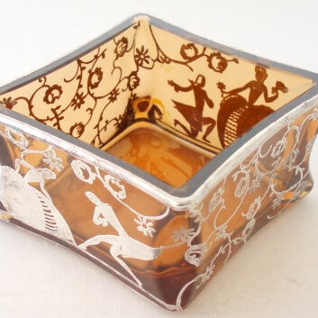 Amber glass diamond shaped dish