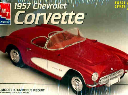 AMT 1/25 1957 Chevrolet Corvette (AMT8212)