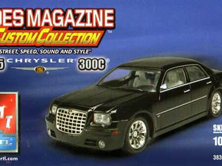 AMT 1/25 2005 Chrysler 300C (AMT38367)