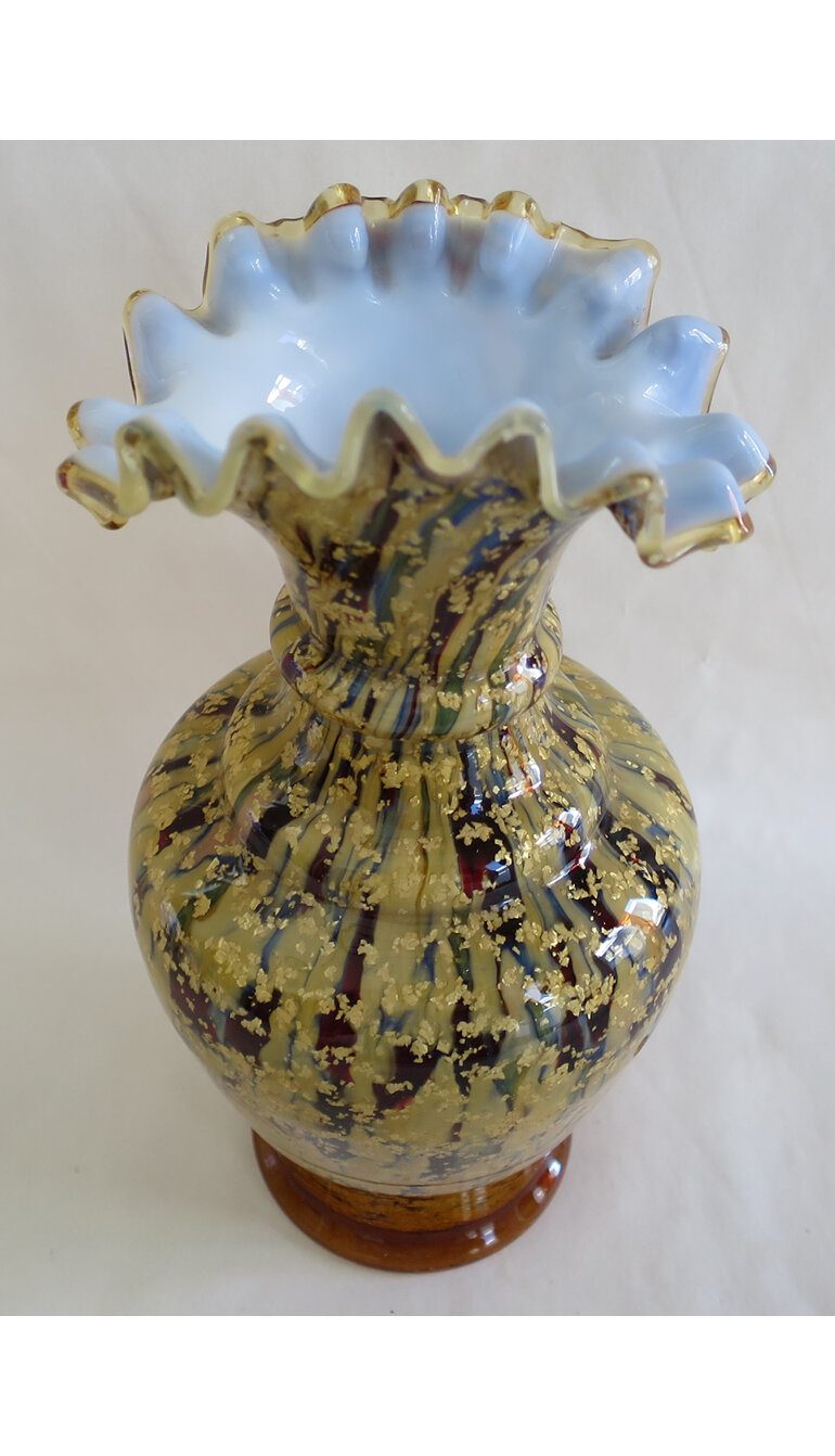 Art glass vase