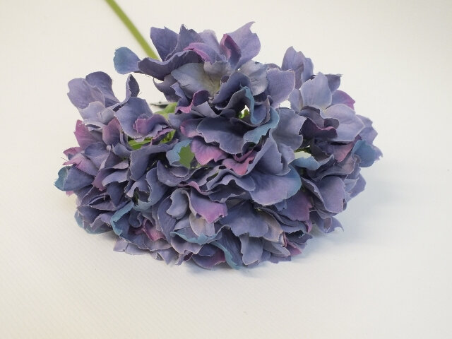 #artificialflowers #fakeflowers #decorflowers #fauxflowers#mauve#hydrangea#silk
