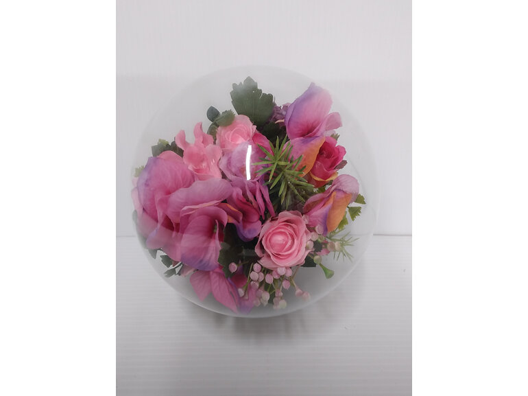 #artificialflowers#fakeflowers#decorflowers#fauxflowers#memorial#dome#fishbowl