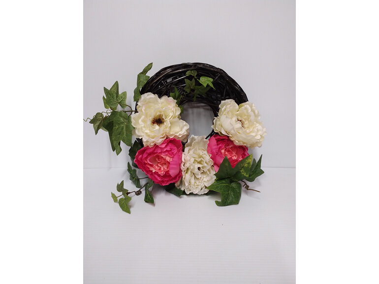 #artificialflowers#fakeflowers#decorflowers#fauxflowers#wreath#cane#pink#white