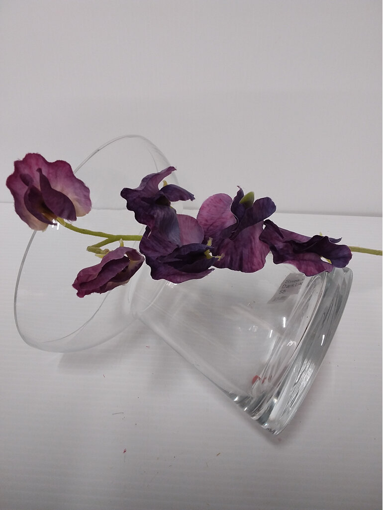 #artificialflowers#fakeflowers#decorflowers#fauxflowers#stem#sweetpea#purple