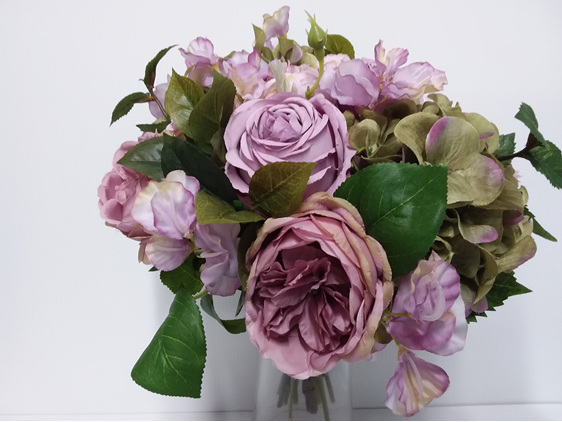 #artificialflowers#fakeflowers#decorflowers#fauxflowers#posy#lilac#bridal