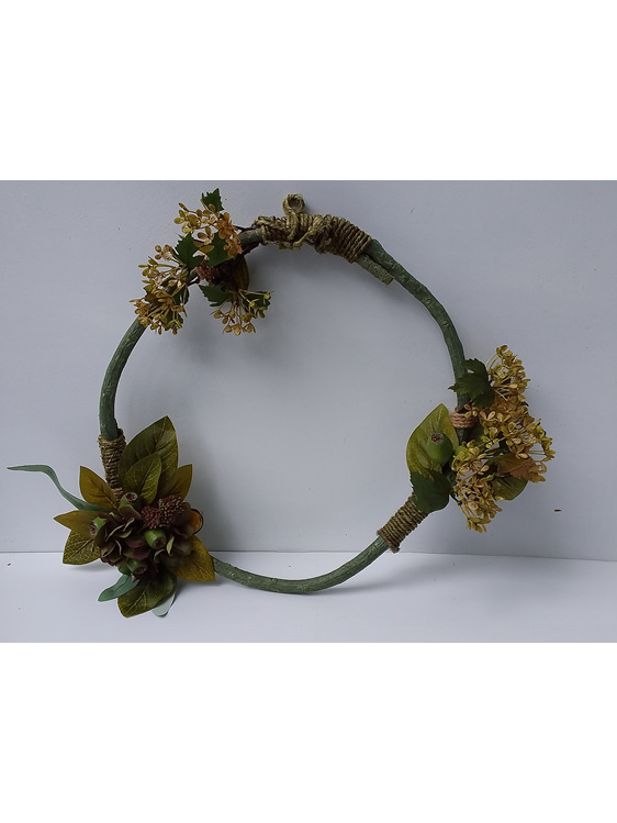 #artificialflowers#fakeflowers#decorflowers#fauxflowers#wreath#green#rustic