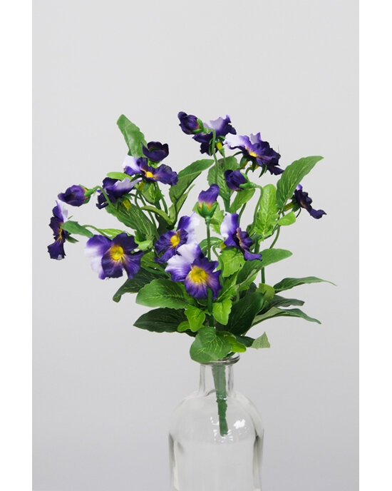 #artificialflowers#fakeflowers#decorflowers#fauxflowers#silk#pansyplant#purple