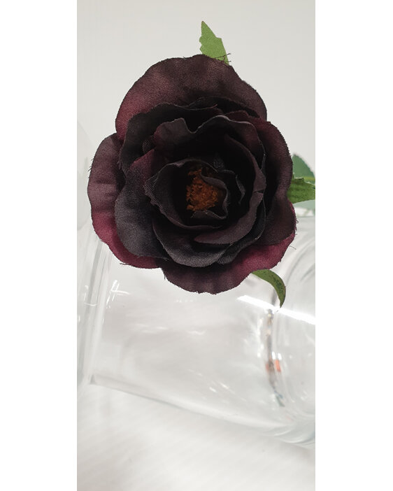 #artificialflowers#fakeflowers#decorflowers#fauxflower#stem#rose#dark#red#black