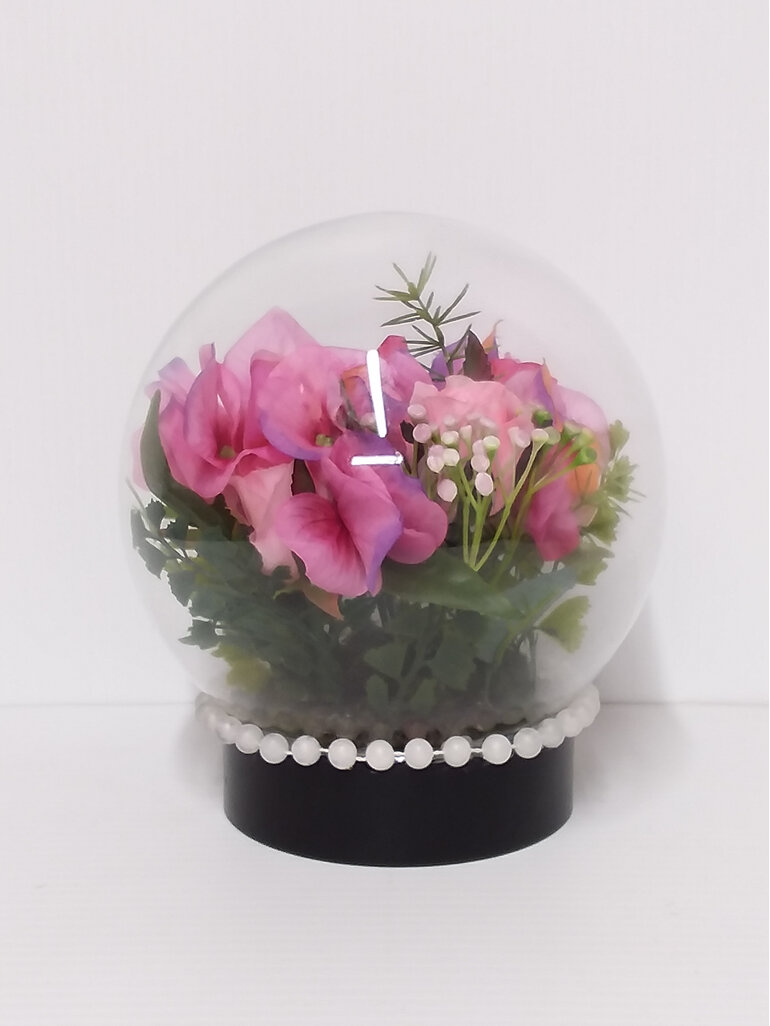 #artificialflowers#fakeflowers#decorflowers#fauxflowers#memorial#dome#fishbowl
