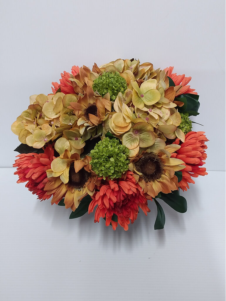 #artificialflowers#fakeflowers#decorflowers#fauxflowers#arrangement#orange#yello