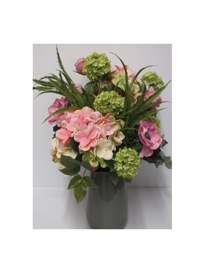 #artificialflowers#fakeflowers#decorflowers#fauxflowers#arrangement#pink#green