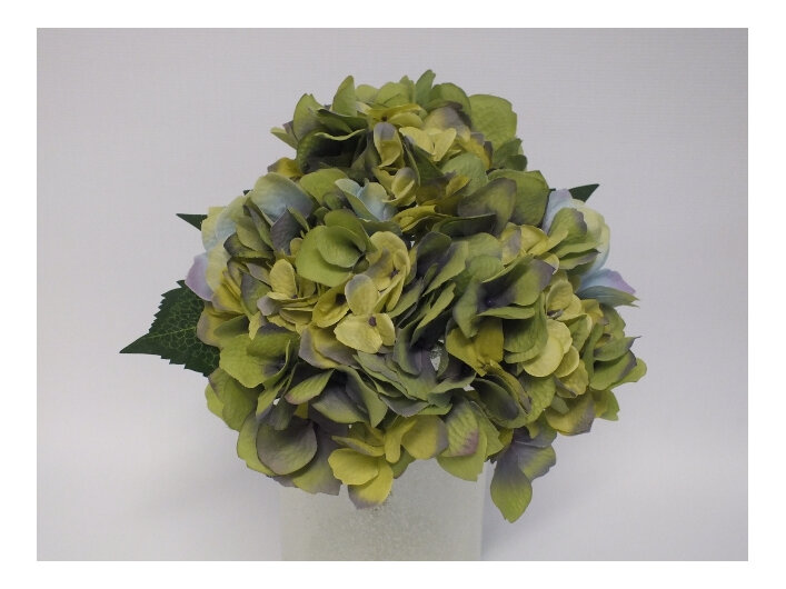 #artificialflowers#fakeflowers#decorflowers#fauxflowers#hydrangea#posy