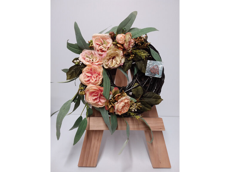 #artificialflowers#fakeflowers##fauxflowers#wreath#cane#orange#roses#christmas