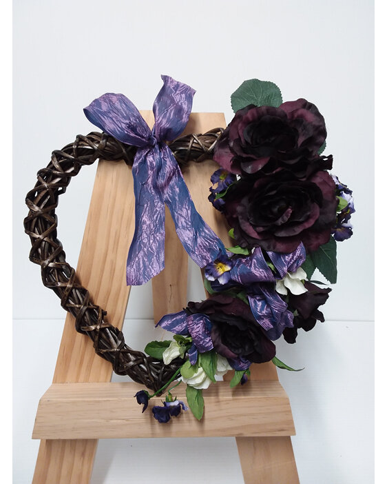 #artificialflowers#fakeflowers##fauxflowers#wreath#cane#purple#burgundy#pansy