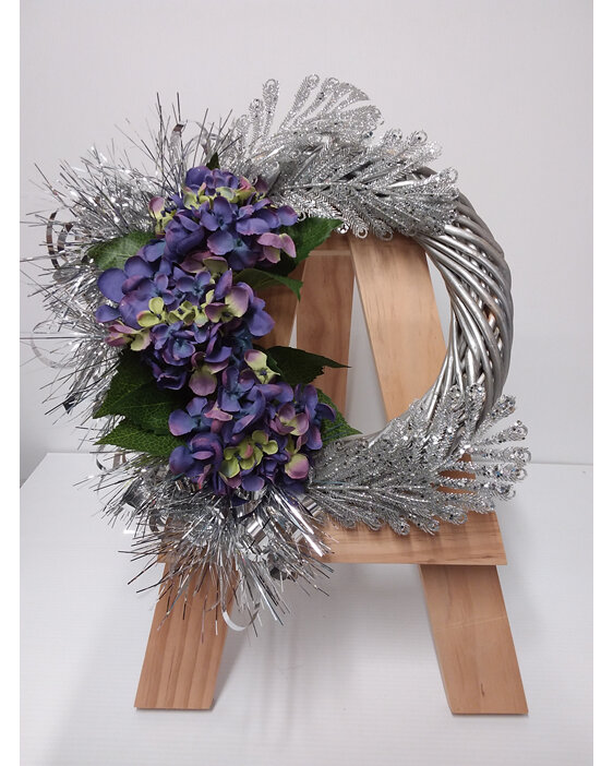 #artificialflowers#fakeflowers##fauxflowers#wreath#cane#purple#silver#christmas