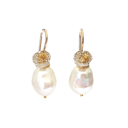 Ava Pearl Earrings