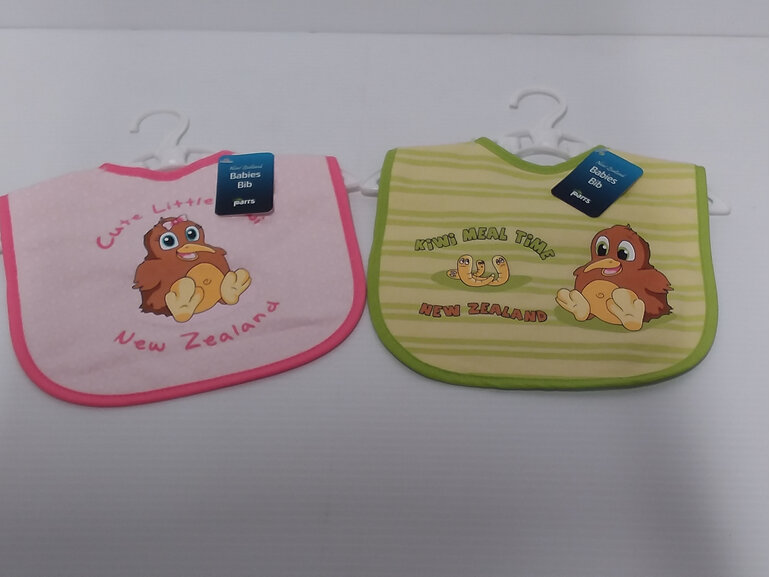 #baby#bib#cutekiwi