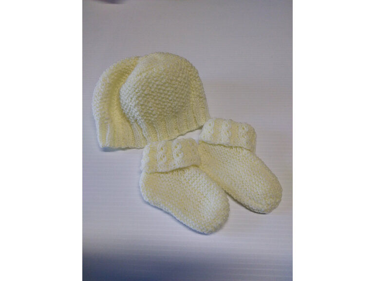 #baby#hand#knitted#lemon#hat#booties