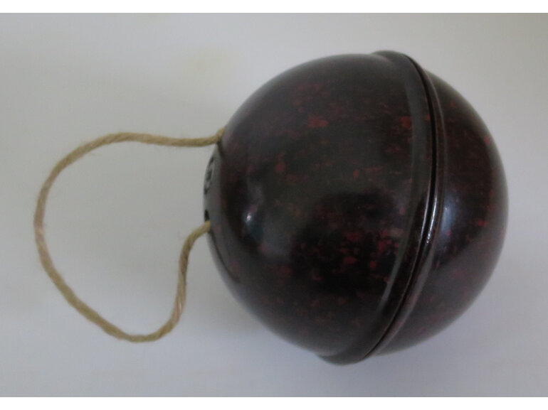 Bakelite wool ball