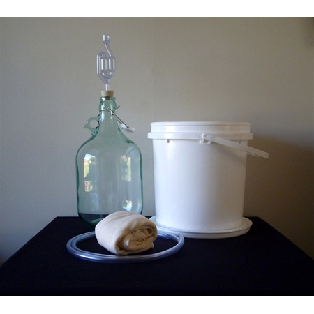 Basic All-You-Need Winemaking Package (Single / 5 Litre)