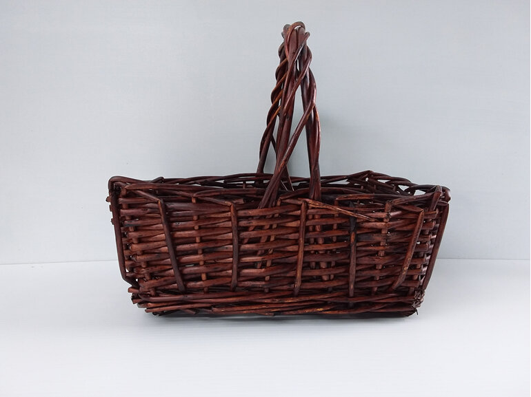 #basket#empty#handle#willow#medium#darkcane