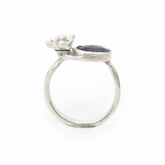 blue sapphire sterling silver flower floral ring gemstone garden bloom rosecut