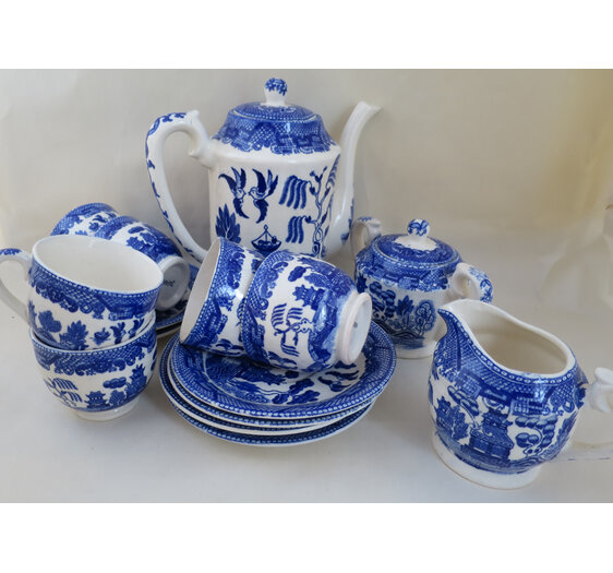 Blue Willow coffee set