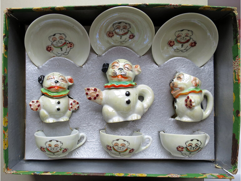 Bonzo tea set