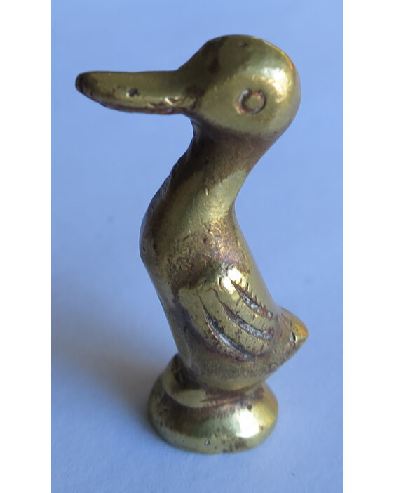 Brass pipe tamper duck