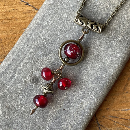 Bronze necklace - red