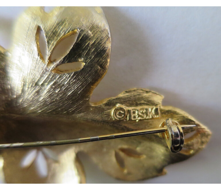 BSK Gold leaf brooch