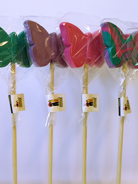 BUTTERFLY POPS , STRAWBERRY FLAVOUR, 8CM WIDE