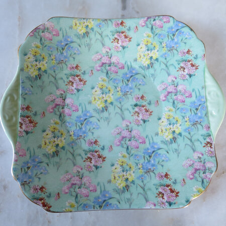 Cake plate in Melody pattern