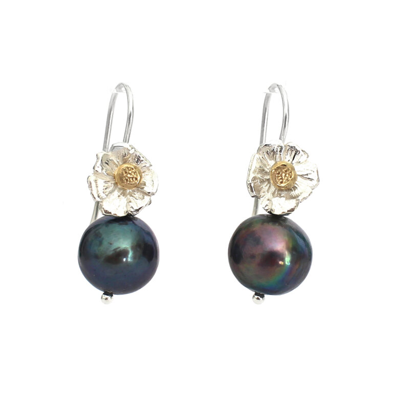 Callie Pearl Earrings