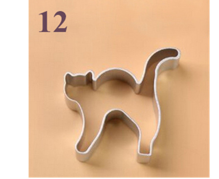 Cat Arching Cookie Cutter