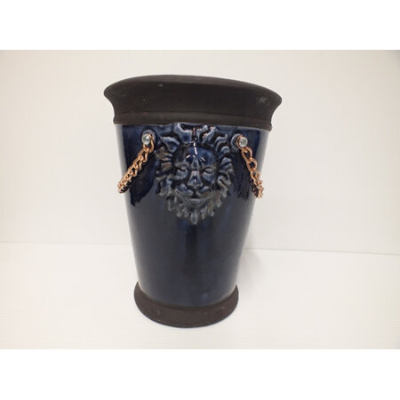 Ceramic Lion motif pot C0352
