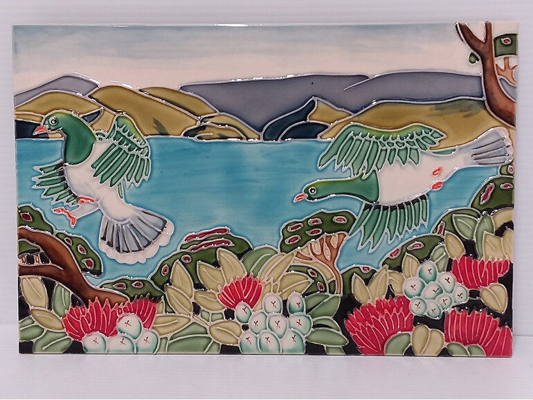 #ceramic#tile#newzealand#scenery#birds#fauna#kereru