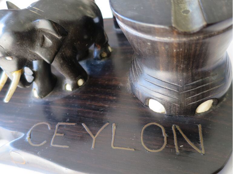 Ceylon desk tidy