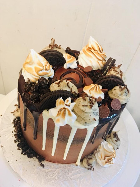 Chocoholic drip cake
