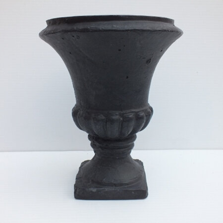 Classic black urn C0454