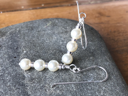 Classic earrings - Three stacked 6mm Swarovski Crystal Pearl in cream