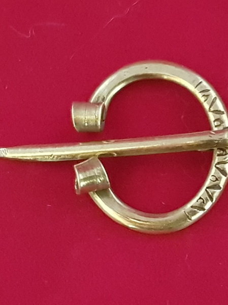 Cloak Pin 1 - Brass Horseshoe Shape (3.2 cm)